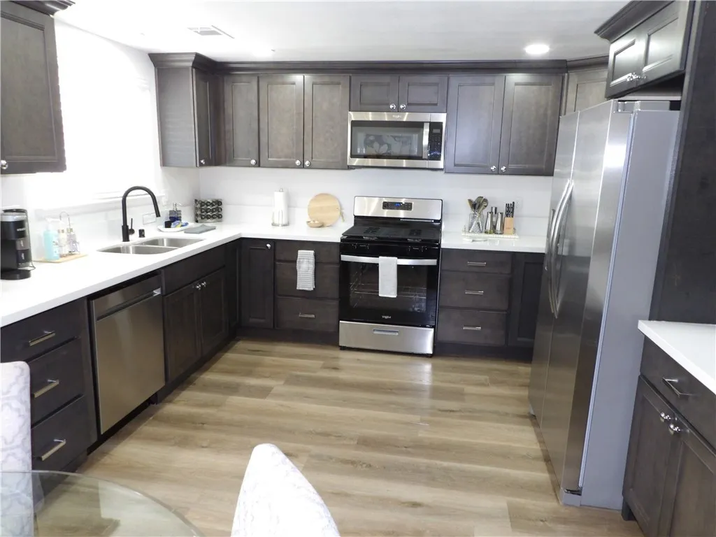 177 N Stanford Street, Hemet, California 92544 home-pic-10